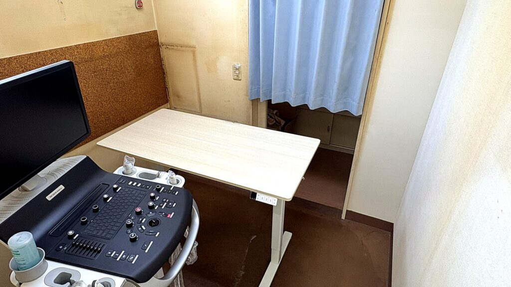 超音波検査室